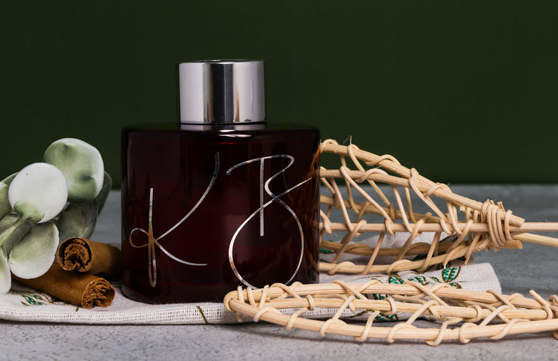 Festive Spice - Limited Edition Leaf Reed Diffuser